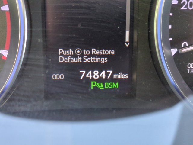 Used 2017 Toyota Highlander Limited FWD image 20
