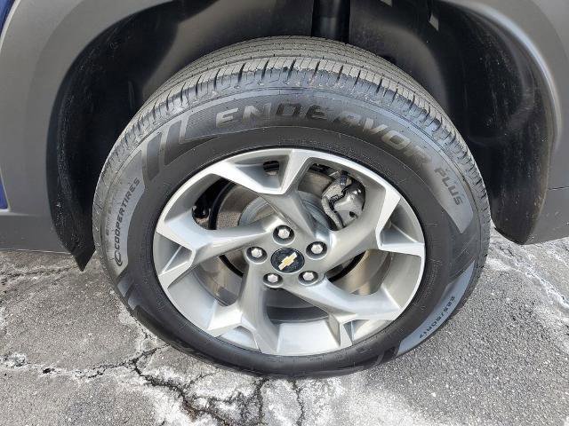 Used 2024 Chevrolet Trax LT w/ Sunroof Package image 28