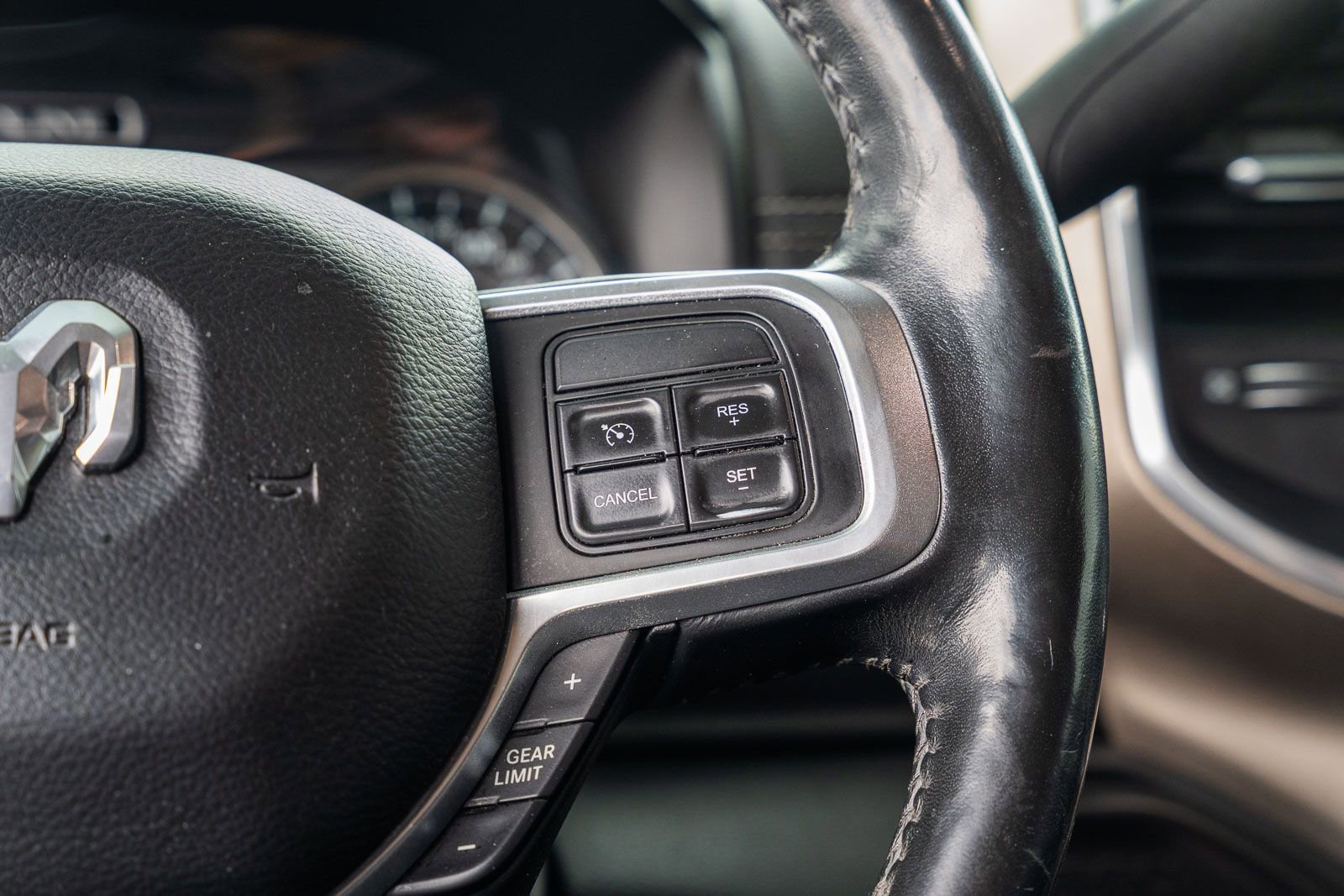 Used 2020 RAM 2500 Laramie image 34