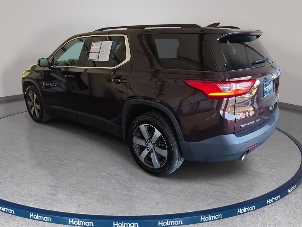 Used 2020 Chevrolet Traverse LT w/ LT Premium Package image 3