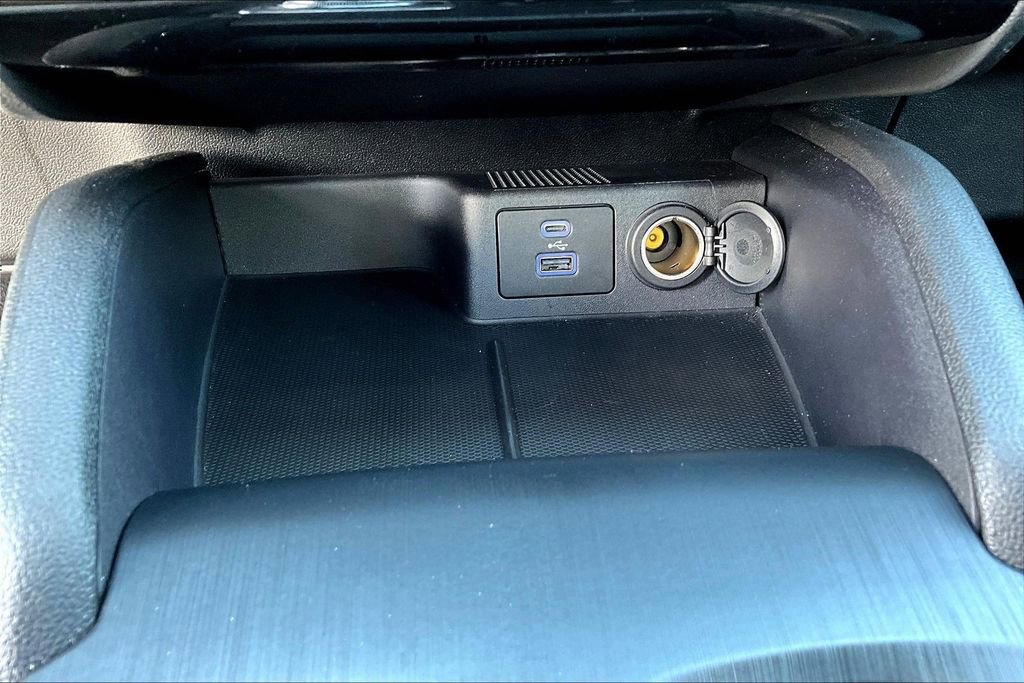 Certified 2022 Ford Escape SE w/ SE Sport Appearance Package AWD/4WD image 18