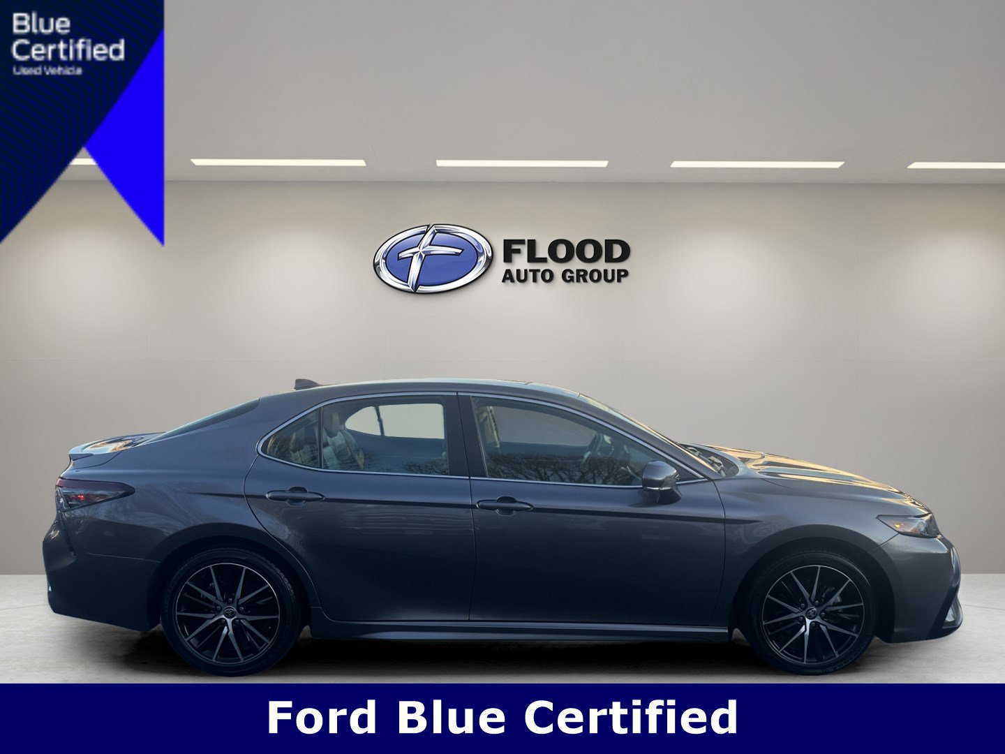 Used 2024 Toyota Camry SE image 5