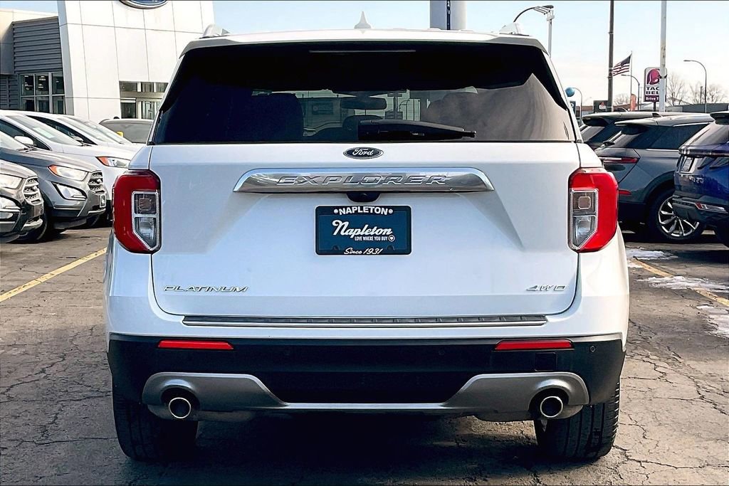 Certified 2023 Ford Explorer Platinum w/ Technology Package image 3