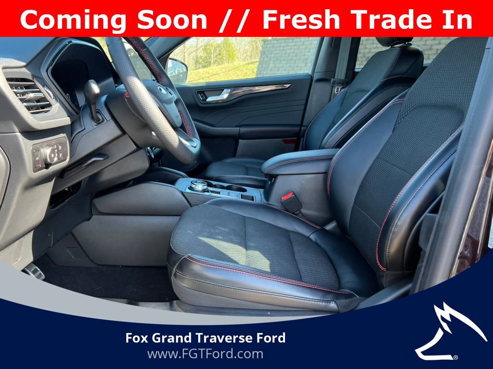 Certified 2023 Ford Escape ST-Line Select w/ Tech Pack #2 AWD/4WD image 9