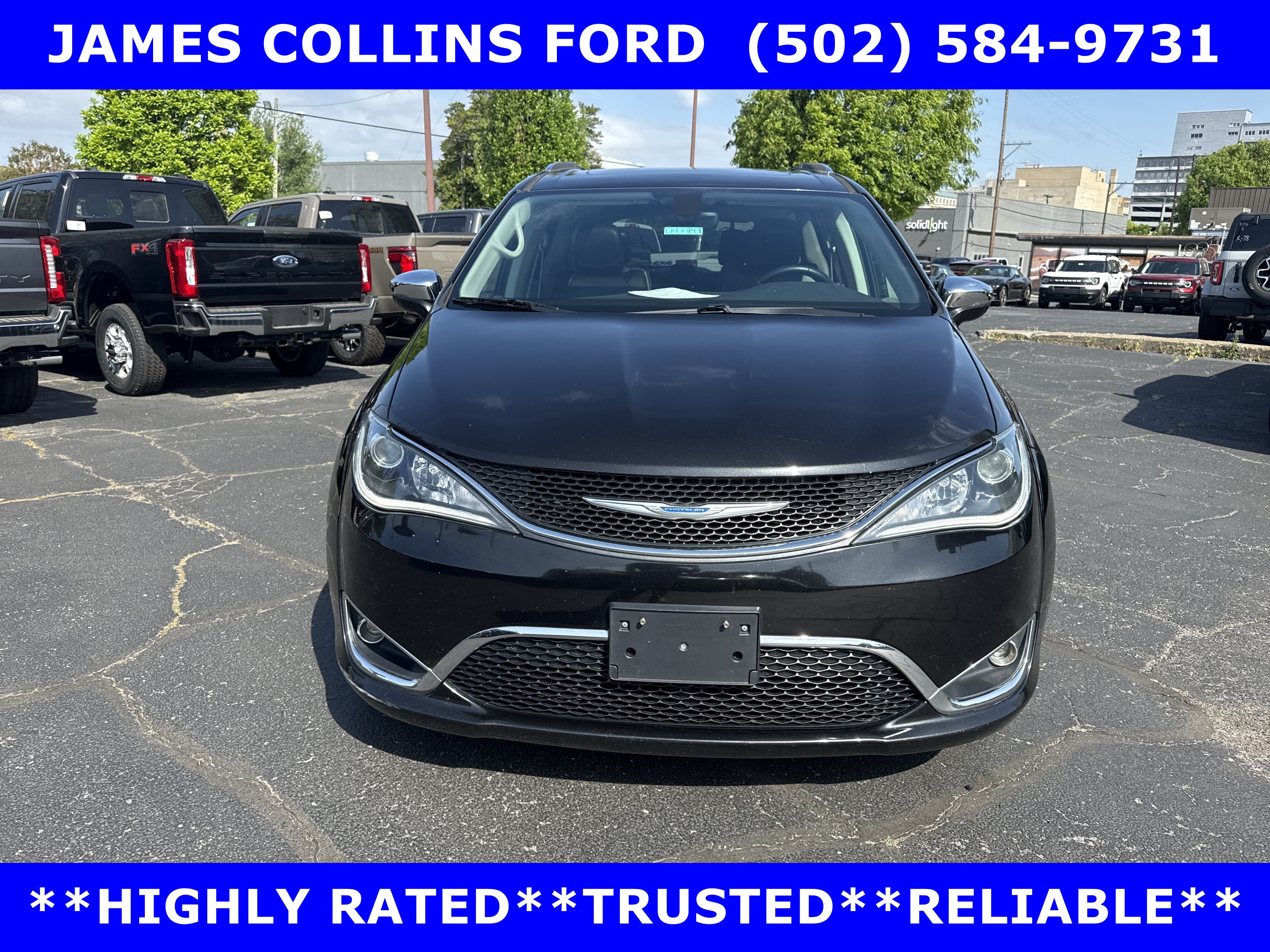 Used 2018 Chrysler Pacifica Limited FWD image 5