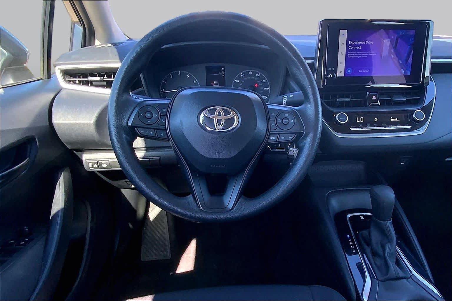 Used 2025 Toyota Corolla LE FWD image 6