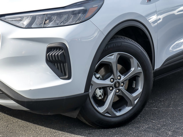 Certified 2025 Ford Escape ST-Line w/ Equipment Group 301A FWD image 3