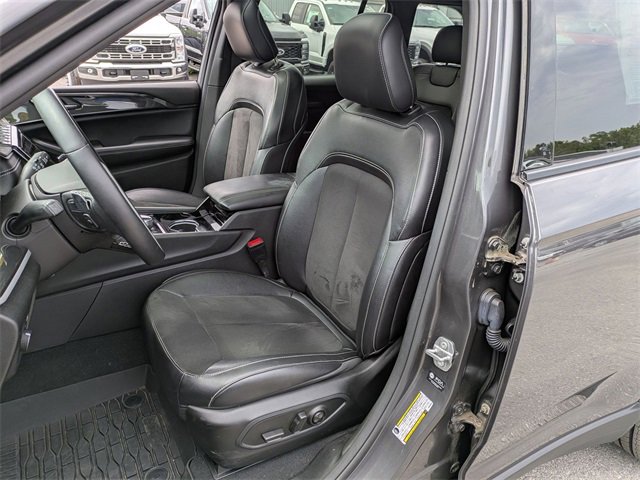 Used 2022 Jeep Grand Cherokee Altitude image 7