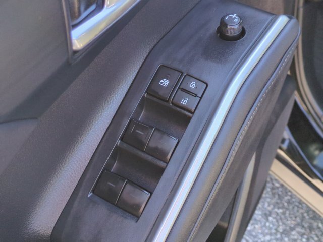 Used 2022 Toyota Highlander XLE FWD image 14