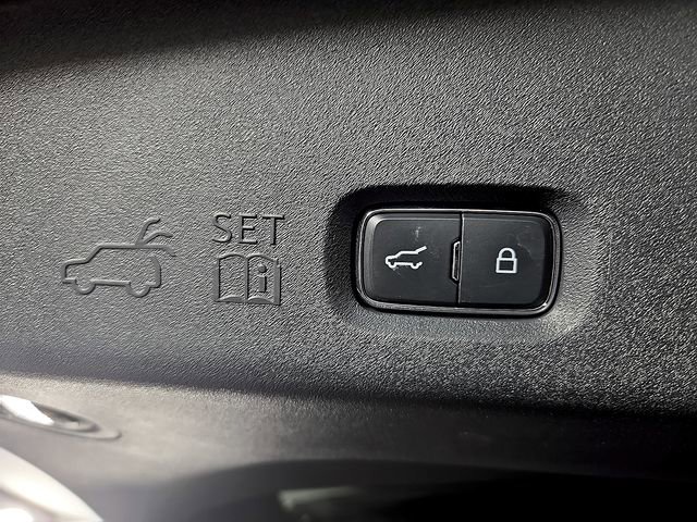Certified 2025 Ford Expedition Active AWD/4WD image 33