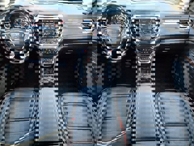 Used 2021 GMC Acadia Denali w/ Denali Technology Package image 9