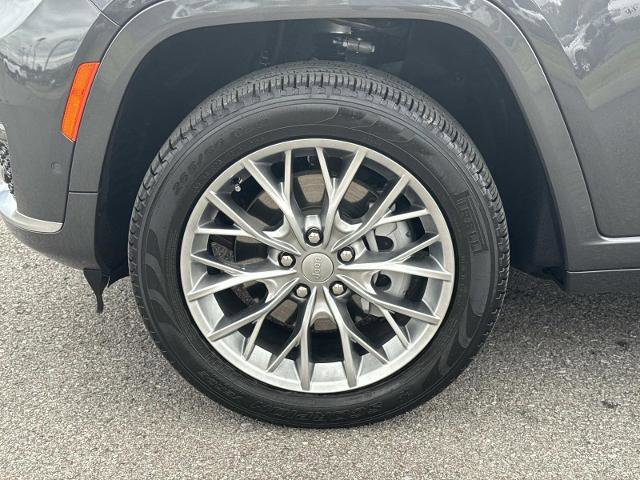 Used 2025 Jeep Grand Cherokee L Summit w/ Advanced Protech Group IV image 13