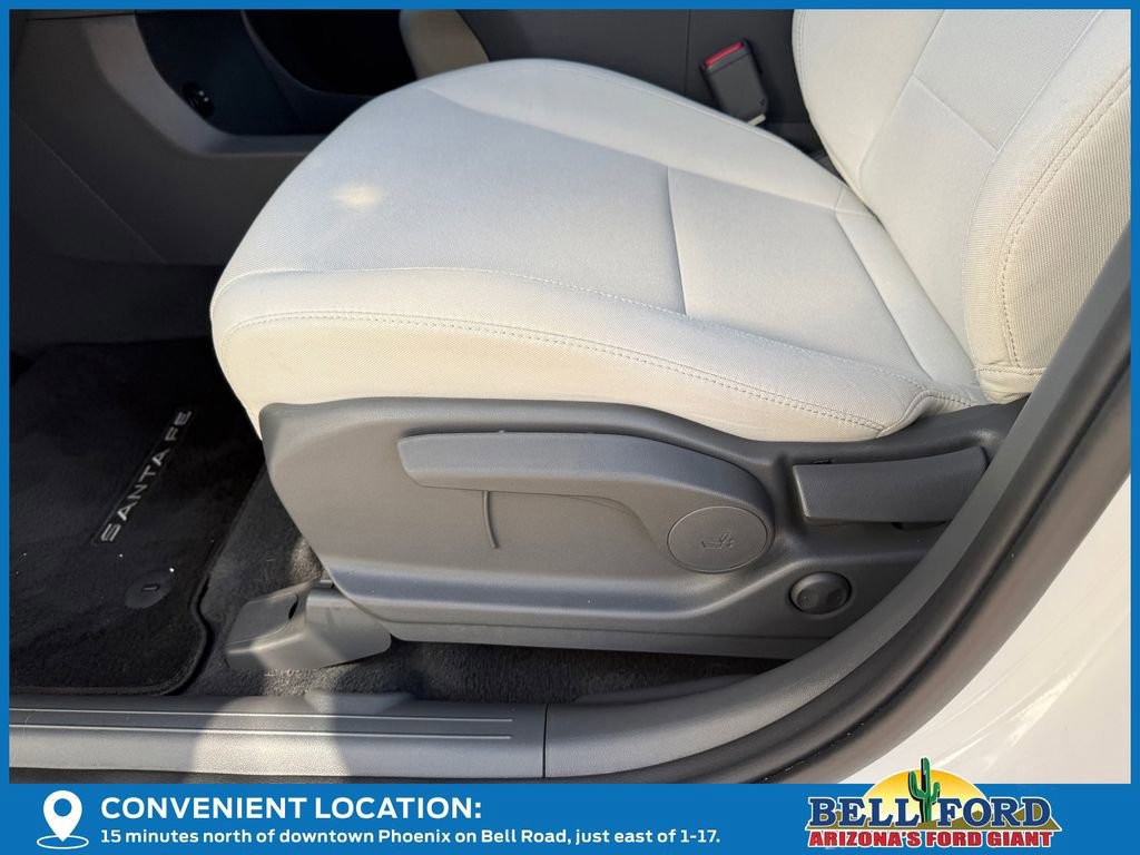 Used 2025 Hyundai Santa Fe SE image 19