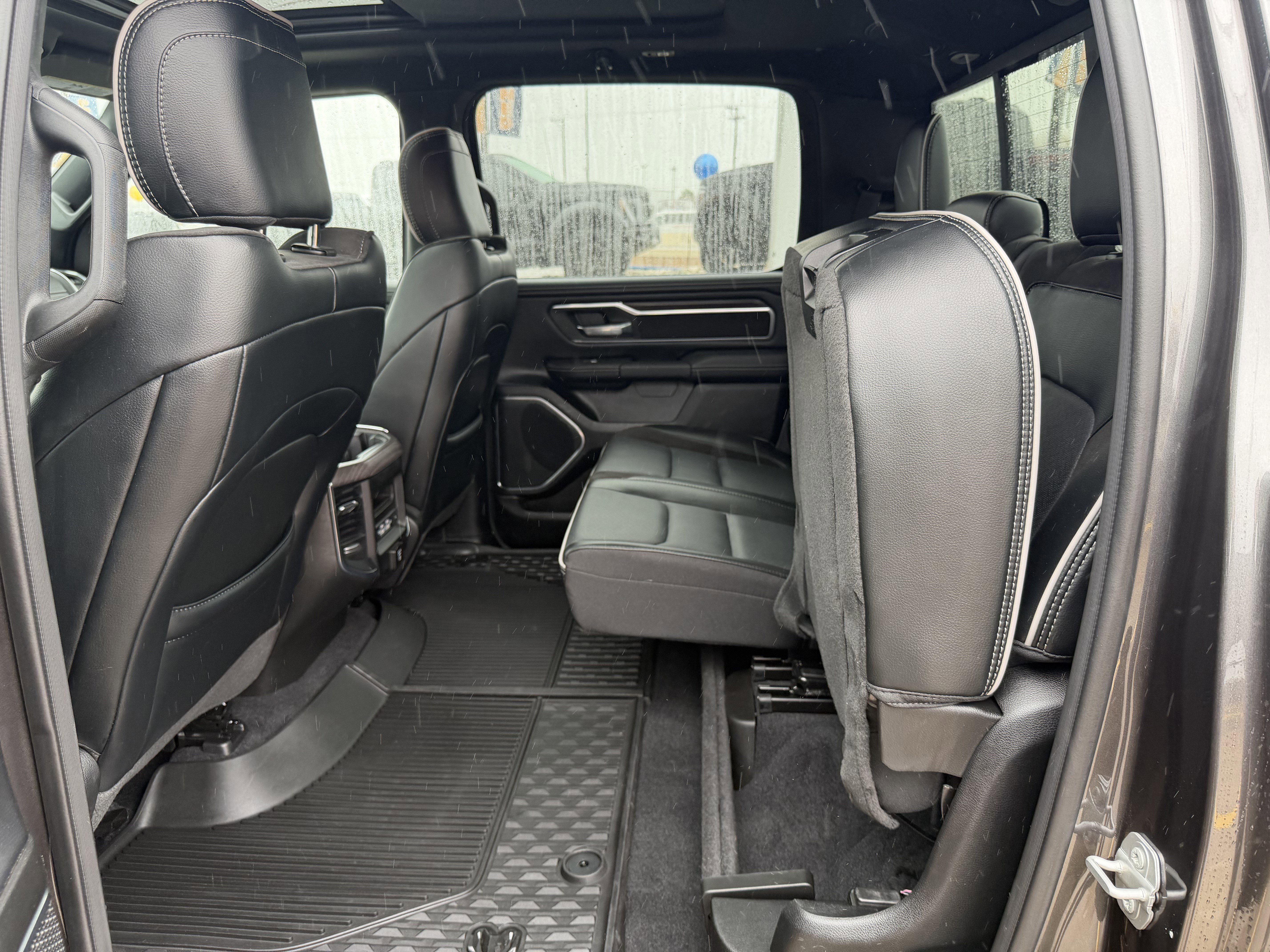 Used 2025 RAM 1500 Laramie w/ Laramie Southwest Edition image 15