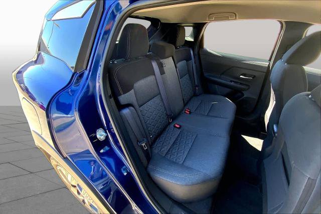 Used 2025 Nissan Kicks SV FWD image 19
