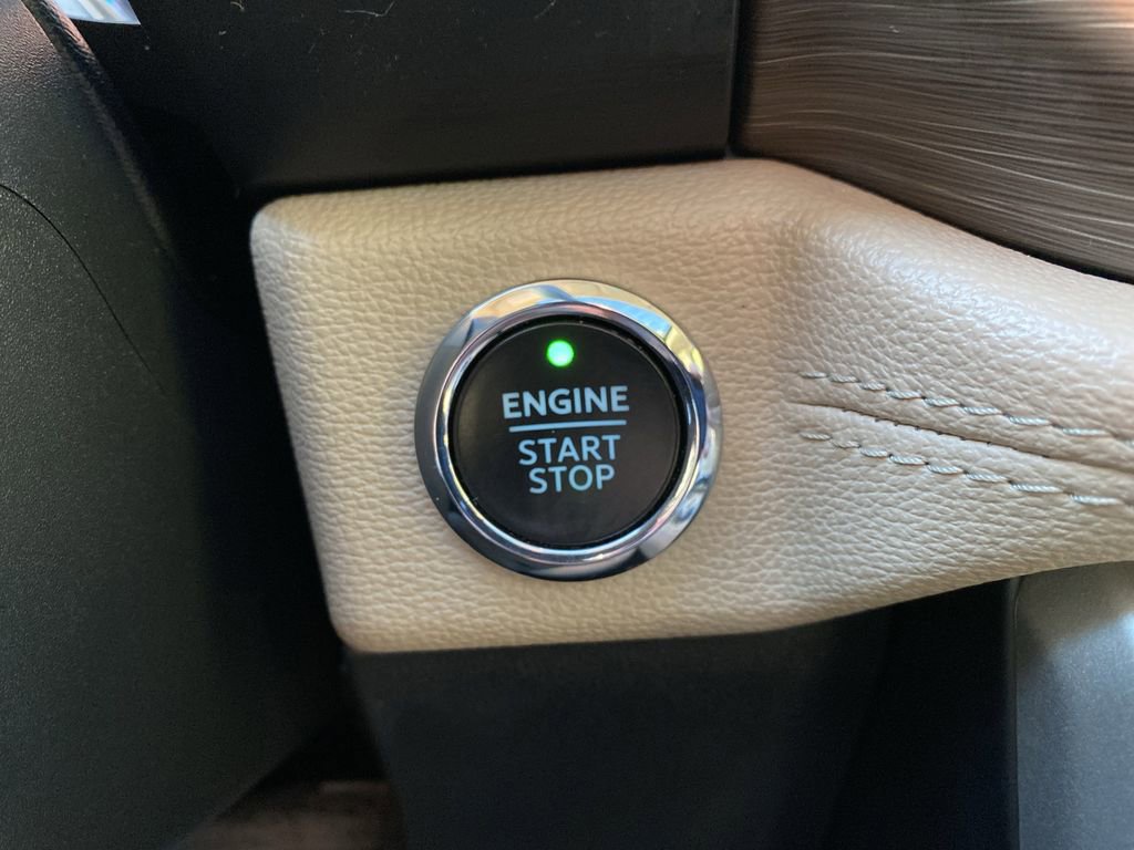 Certified 2023 Ford Expedition Limited image 38