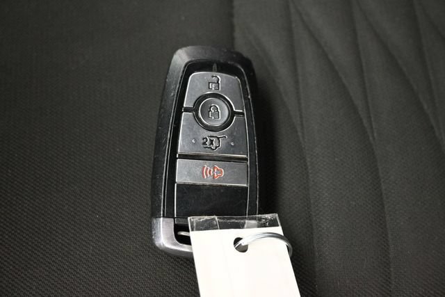 Certified 2021 Ford Explorer XLT RWD image 25