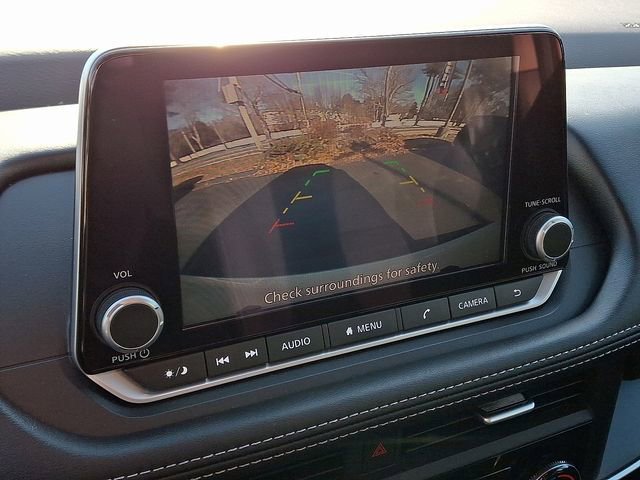 Used 2023 Nissan Rogue S image 19