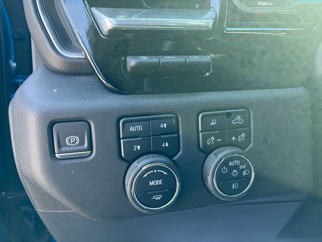 Used 2023 Chevrolet Silverado 1500 LTZ w/ LTZ Premium Package AWD/4WD image 13