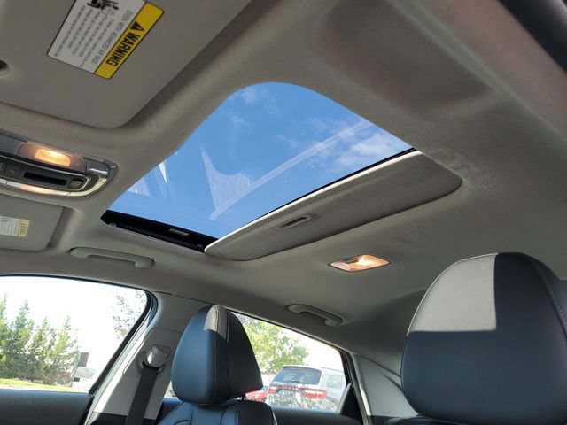 Used 2023 Hyundai Elantra Limited w/ Cargo Package FWD image 6