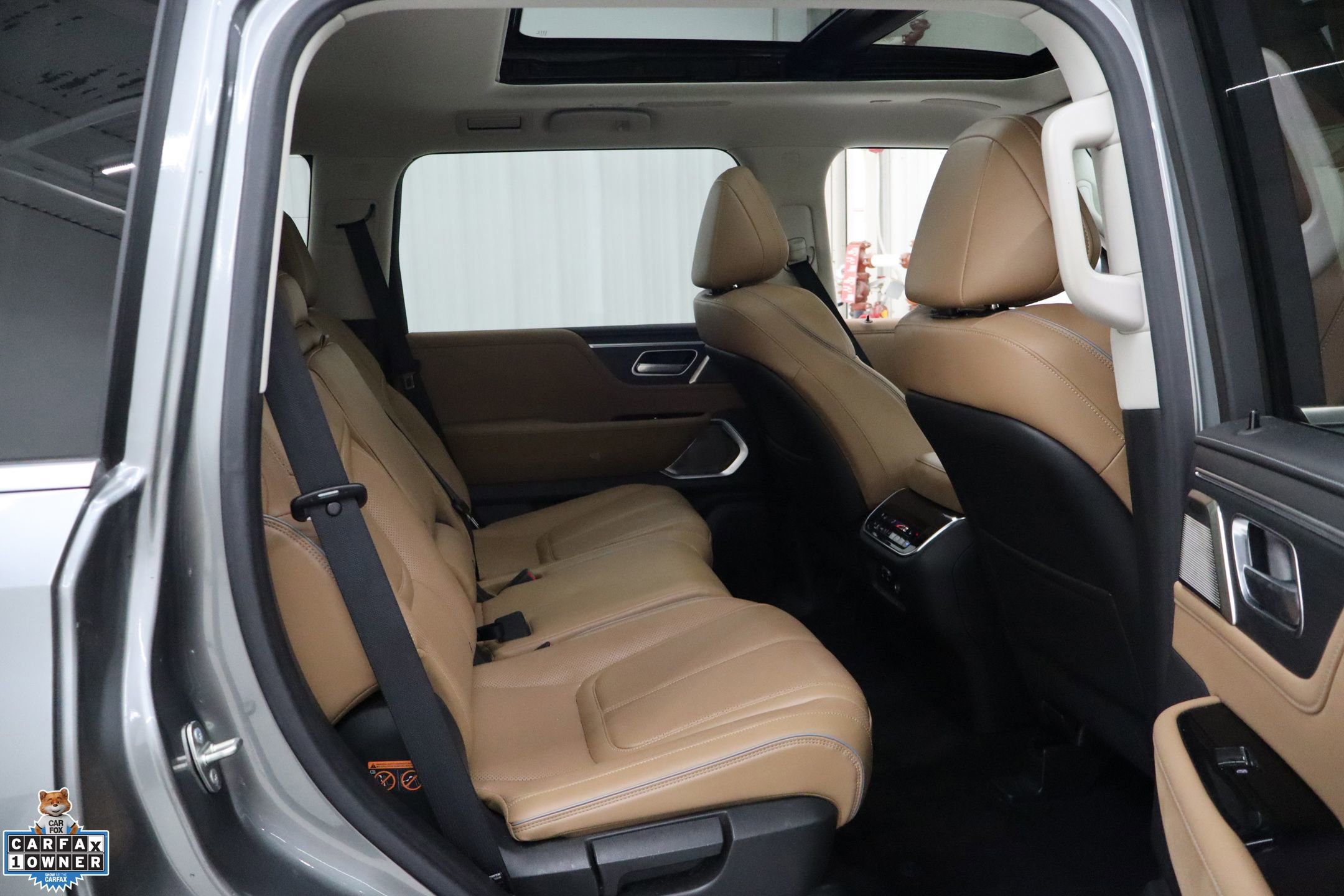 Used 2025 INFINITI QX80 Sensory AWD/4WD image 32