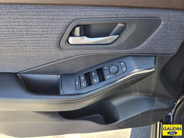 Used 2021 Nissan Rogue SV FWD image 18