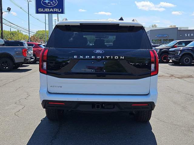 Certified 2025 Ford Expedition Active AWD/4WD image 9