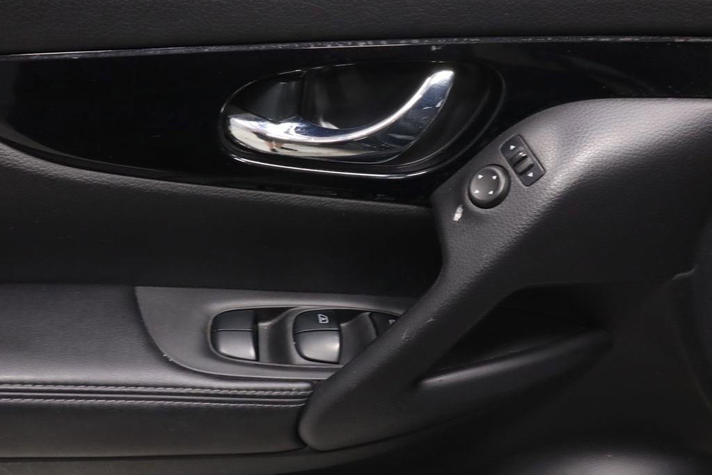 Used 2020 Nissan Rogue Sport SV w/ All-Weather Package image 22