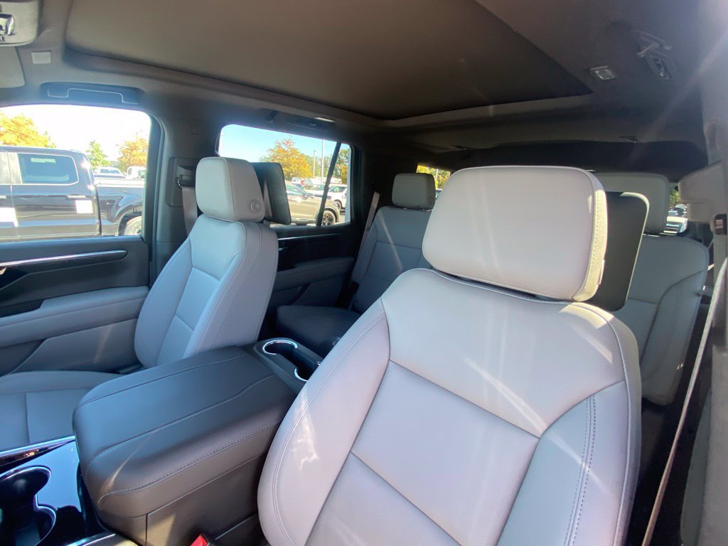 Used 2026 Chevrolet Tahoe Z71 w/ Z71 Off-Road Package AWD/4WD image 21