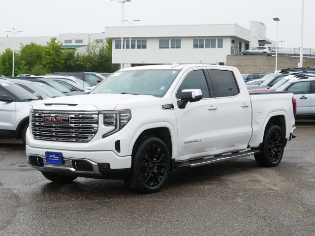 Used 2023 GMC Sierra 1500 Denali w/ Technology Package AWD/4WD image 7