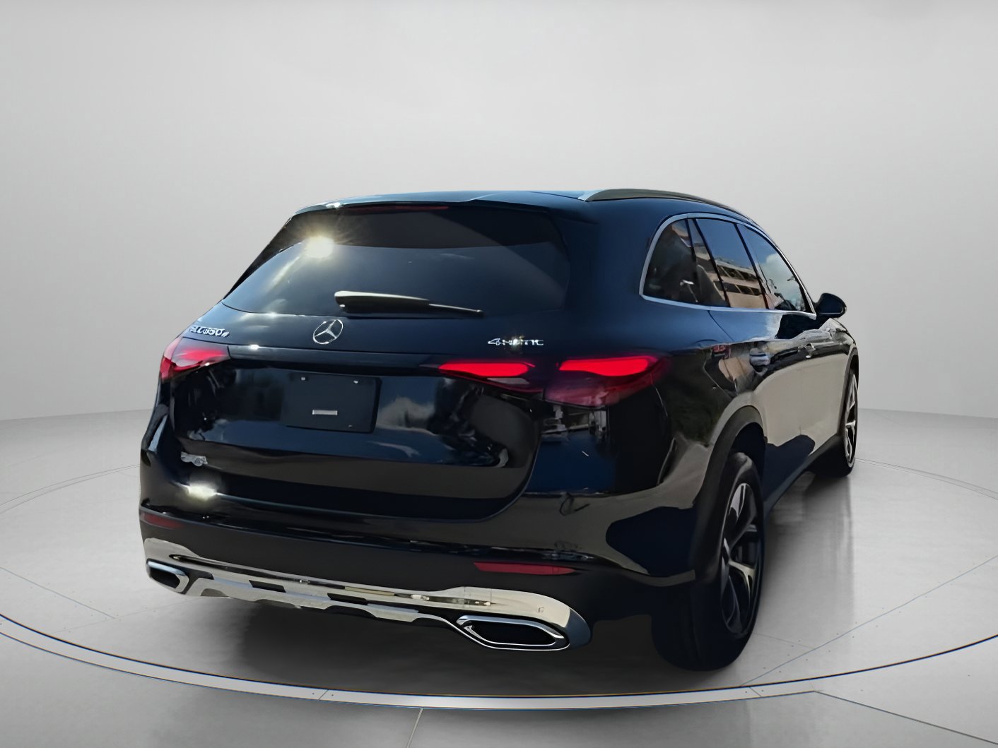 Used 2025 Mercedes-Benz GLC 350e 4MATIC image 19