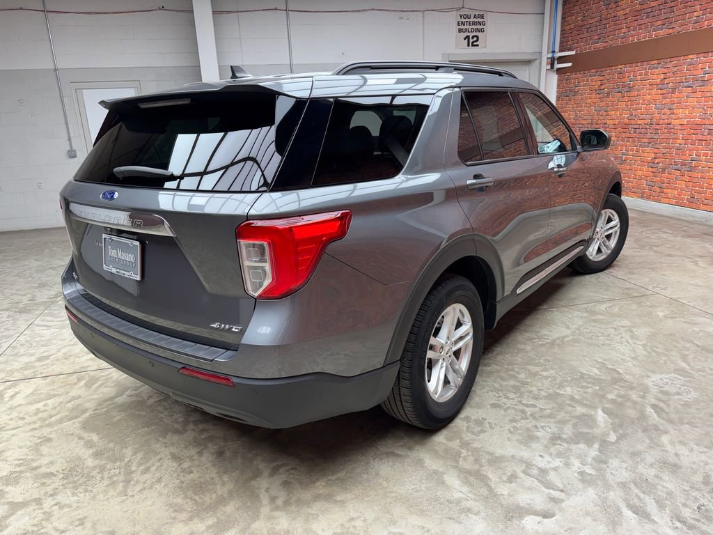 Certified 2023 Ford Explorer XLT AWD/4WD image 4