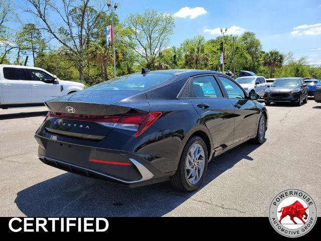 Used 2024 Hyundai Elantra SEL image 5