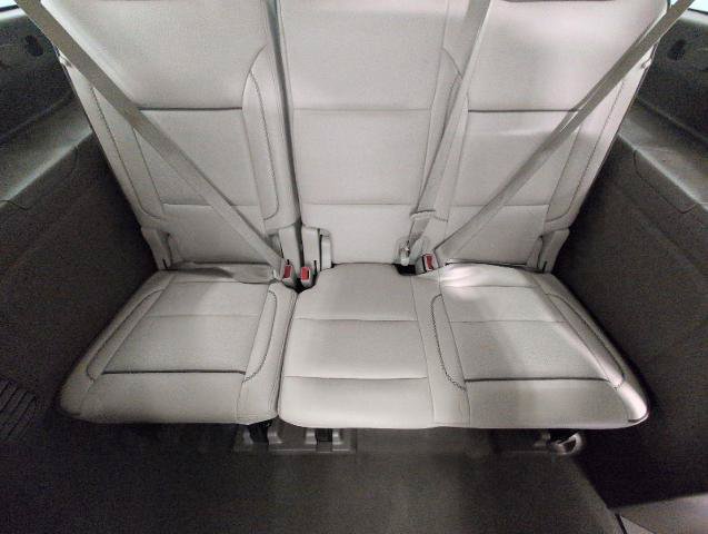 Used 2024 GMC Yukon XL Denali w/ Advanced Technology Package AWD/4WD image 25