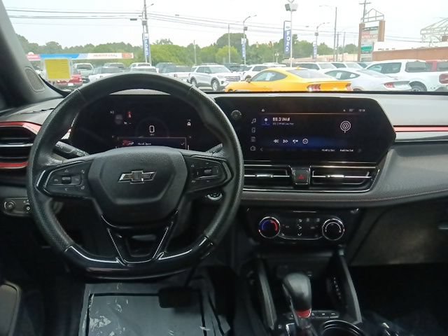 Used 2024 Chevrolet TrailBlazer RS AWD/4WD image 30