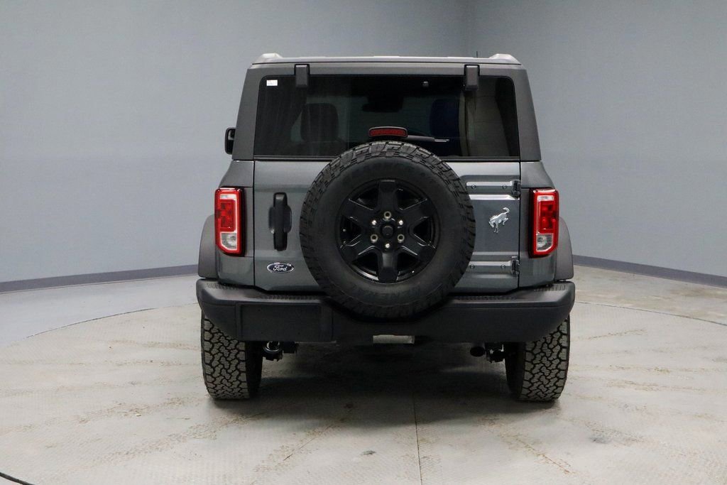 Certified 2024 Ford Bronco Black Diamond image 4