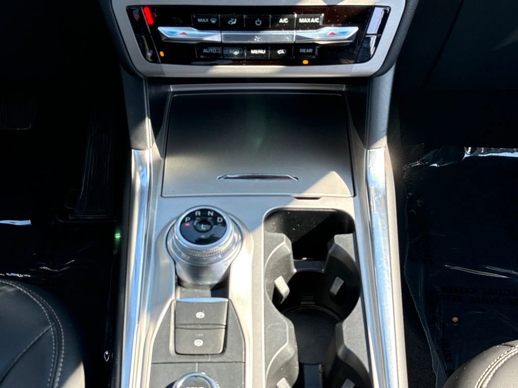 Certified 2022 Ford Explorer XLT w/ Equipment Group 202A image 14