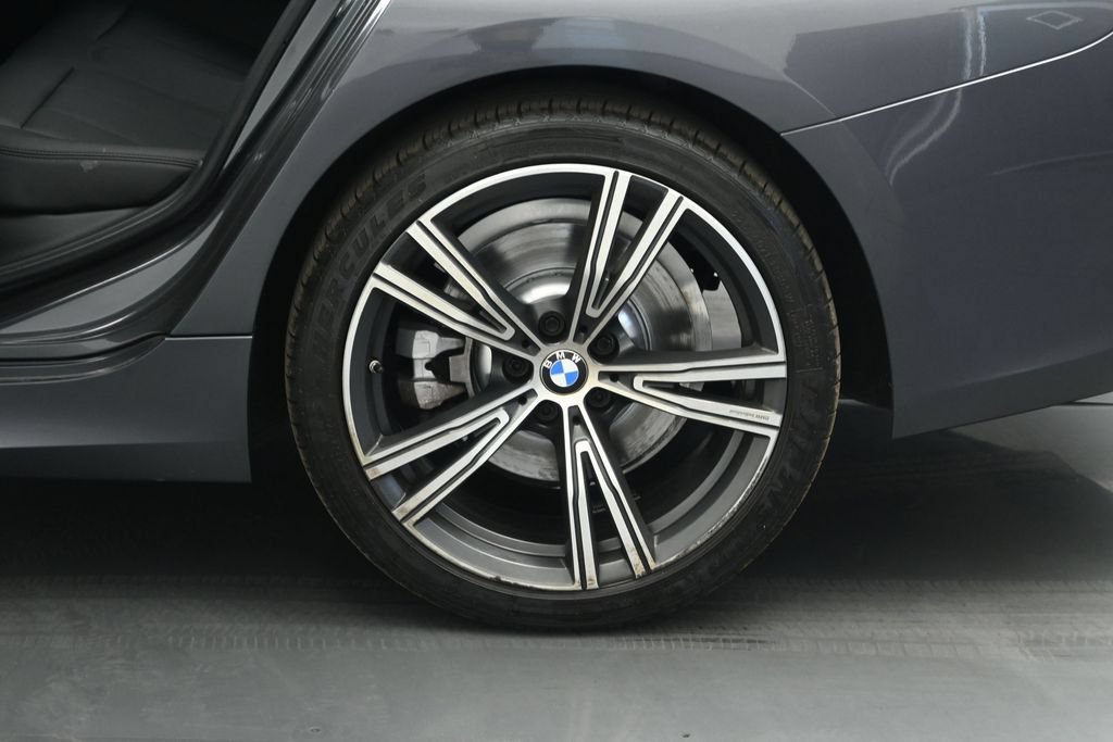 Used 2021 BMW 330i Sedan w/ Convenience Package RWD image 21