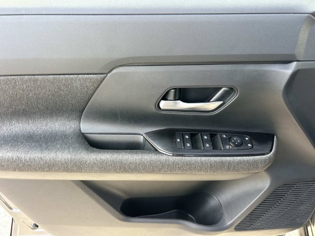 Used 2026 Nissan Kicks SV w/ Cold Weather Package FWD image 27