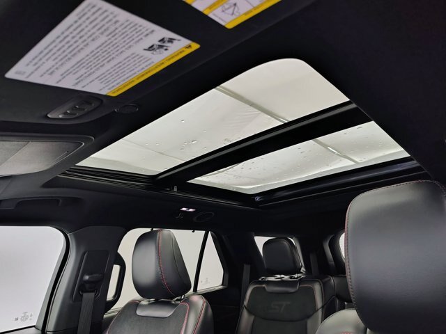 Certified 2025 Ford Explorer ST AWD/4WD image 5