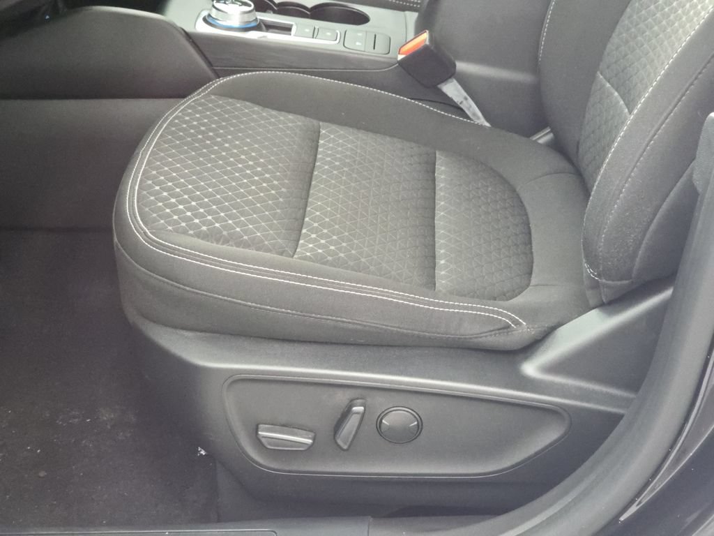 Certified 2023 Ford Escape Active AWD/4WD image 27