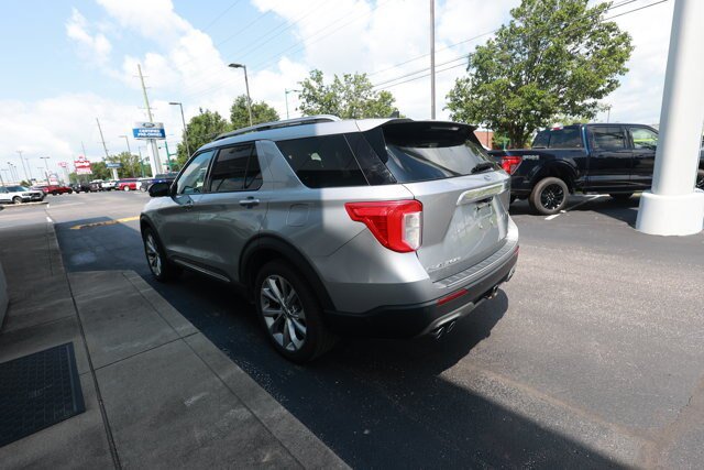 Certified 2021 Ford Explorer Platinum w/ Equipment Group 601A AWD/4WD image 5