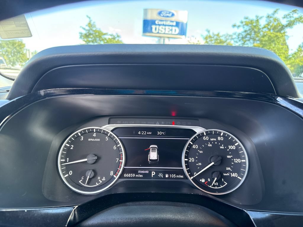 Used 2022 Nissan Pathfinder SV w/ SV Black Package FWD image 16
