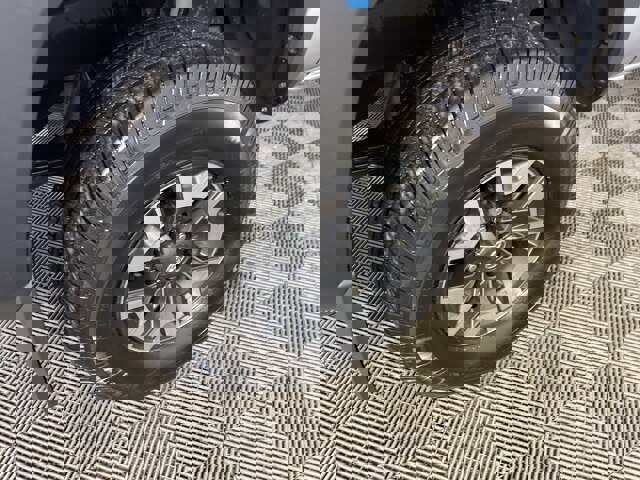 Used 2020 Toyota Tacoma TRD Off-Road image 9