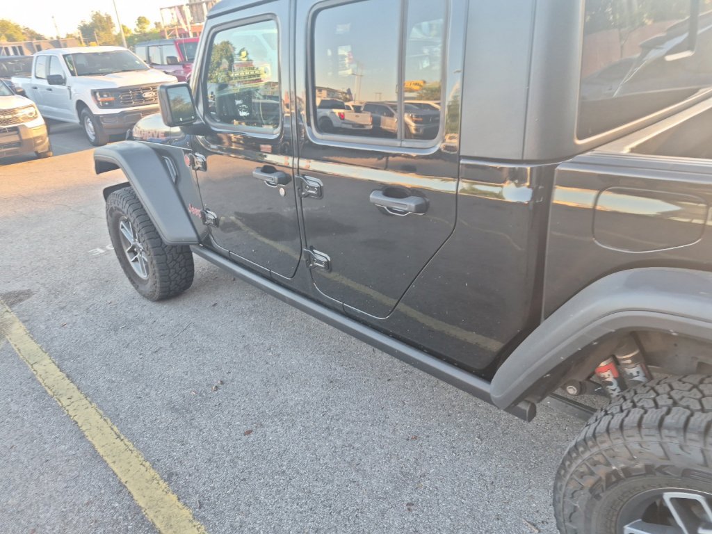 Used 2026 Jeep Gladiator Mojave AWD/4WD image 14