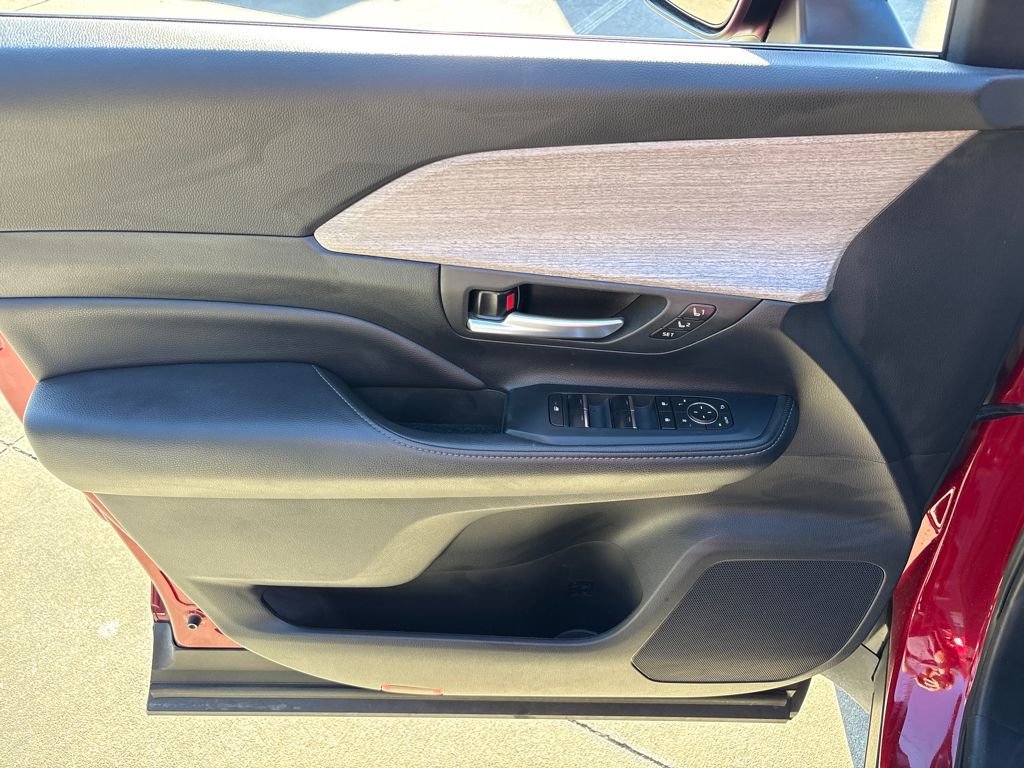 Used 2024 Toyota Grand Highlander Platinum image 15