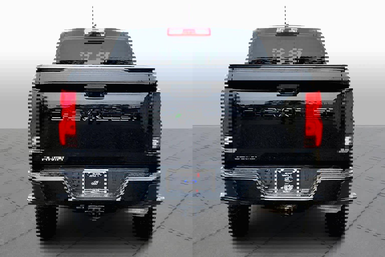 Used 2024 Chevrolet Colorado Z71 w/ Z71 Convenience Package 2 image 2