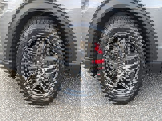 Certified 2025 Ford Explorer ST-Line w/ Premium Package image 11