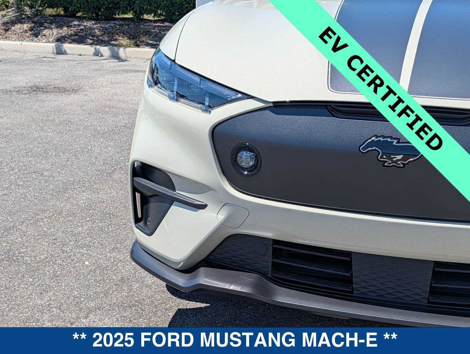 Certified 2025 Ford Mustang Mach-E GT AWD/4WD image 9