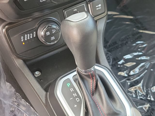 Used 2023 Jeep Renegade Trailhawk AWD/4WD image 33